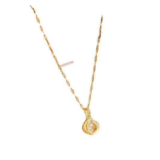 Necklace,with Golden Flower ,and beautiful Diamond
