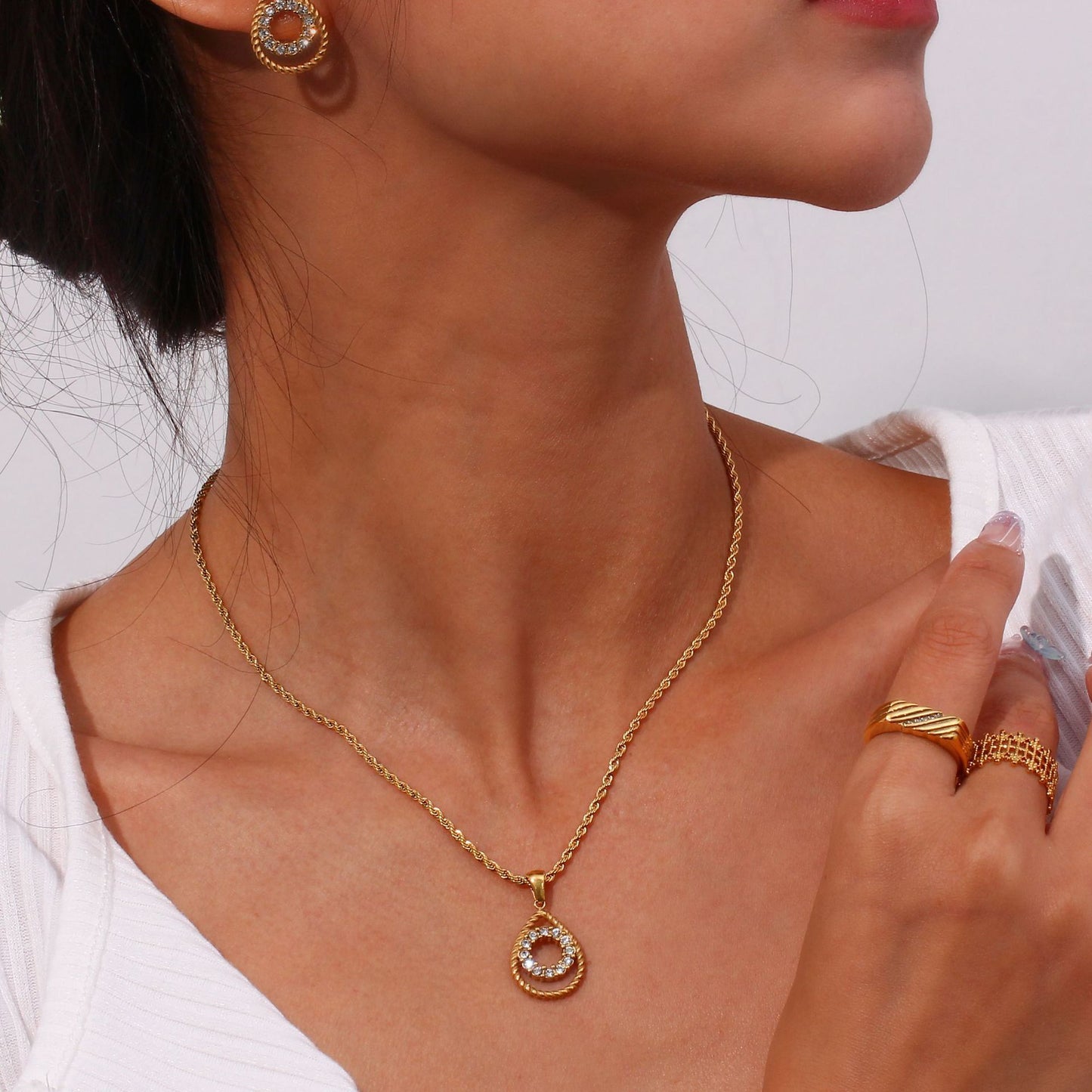 Finely Inlaid Stud Earrings Golden Hollow Water Drop Pendant Necklace